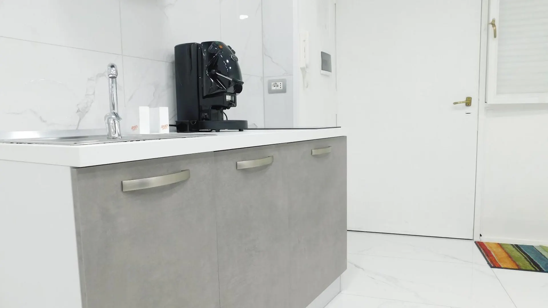 House Franco -Nel Cuore Dei Quartieri Spagnoli A Napoli Naples