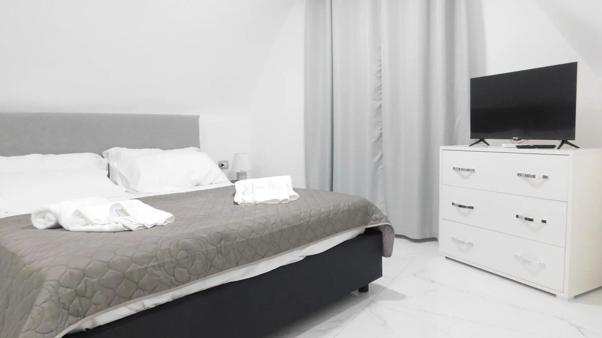 Apartment House Franco -Nel Cuore Dei Quartieri Spagnoli A Napoli Italy